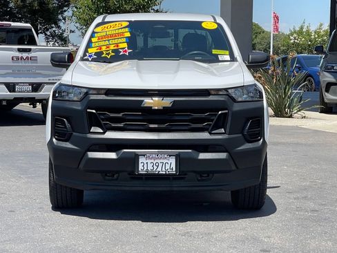 Used 2025 Chevrolet Colorado W/T AWD/4WD image 2
