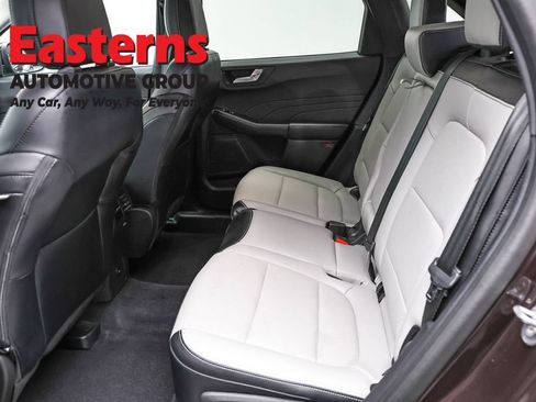 Used 2023 Ford Escape SE FWD image 20