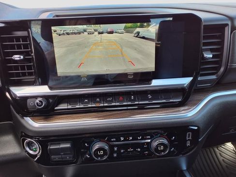 Used 2022 Chevrolet Silverado 1500 RST w/ Z71 Off-Road Package image 21