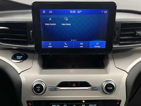 Used 2024 Ford Explorer XLT w/ Equipment Group 202A image 38