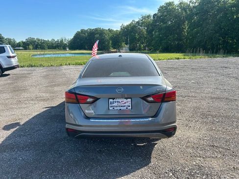 Used 2023 Nissan Altima 2.5 SV AWD/4WD image 4