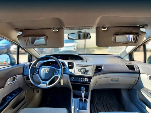 Used 2012 Honda Civic LX image 2
