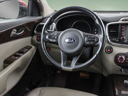 Used 2017 Kia Sorento EX w/ EX V6 Premium Package FWD image 18