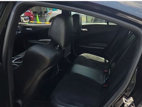 Used 2019 Dodge Charger Scat Pack w/ Plus Group RWD image 9