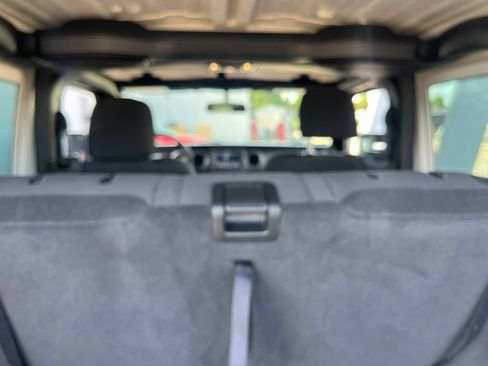 Used 2022 Jeep Wrangler Sport AWD/4WD image 29