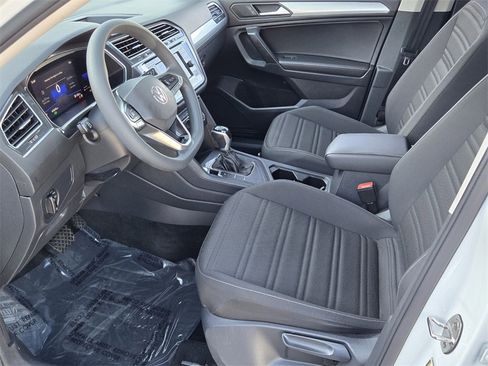 Certified 2022 Volkswagen Tiguan S image 11