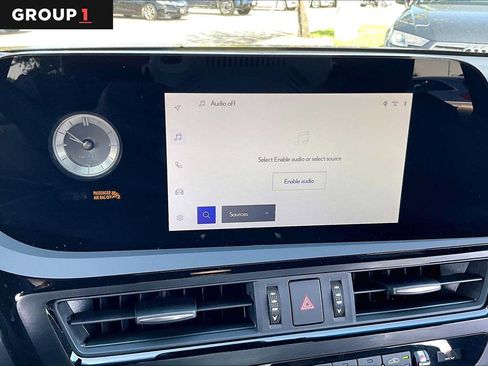 Used 2025 Lexus ES 350 w/ Premium Package FWD image 31