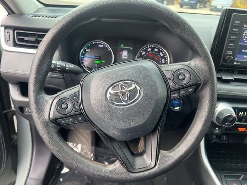 Used 2021 Toyota RAV4 XLE w/ Convenience Package image 29