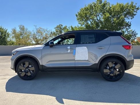 New 2026 Volvo XC40 B5 Ultra w/ Climate Package image 4