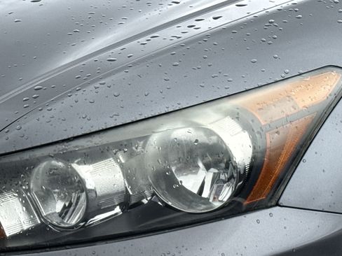 Used 2011 Honda Accord EX-L image 6