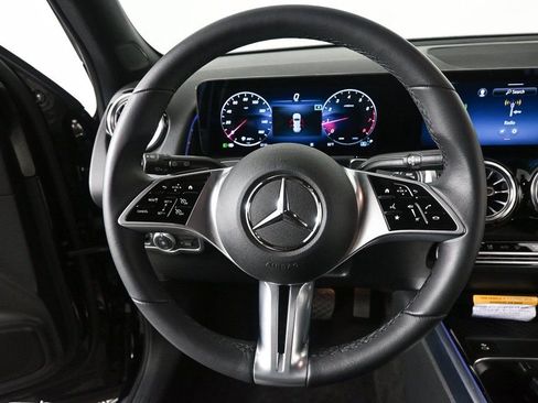 Certified 2025 Mercedes-Benz GLB 250 image 2