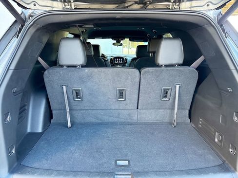 Used 2023 Chevrolet Traverse LT AWD/4WD image 25