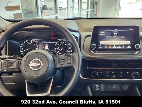 Used 2023 Nissan Rogue S image 22