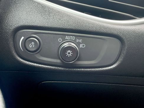 Used 2022 Chevrolet Malibu LT FWD image 26