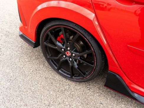 Used 2017 Honda Civic Type R image 10