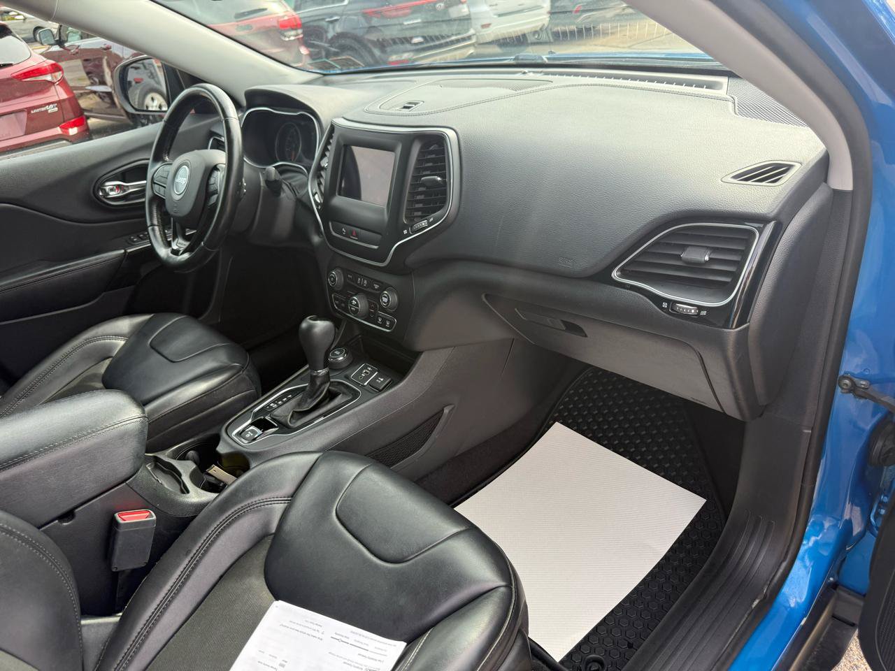 Used 2020 Jeep Cherokee Latitude Plus AWD/4WD image 50