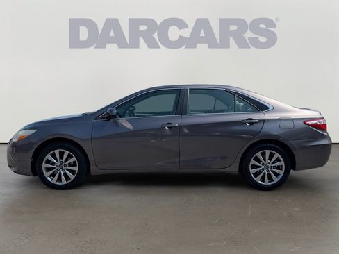 Used 2017 Toyota Camry XLE FWD image 4