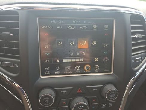 Used 2015 Jeep Grand Cherokee Overland w/ Advanced Technology Group AWD/4WD image 19
