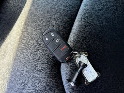 Used 2025 Jeep Compass Limited AWD/4WD image 20