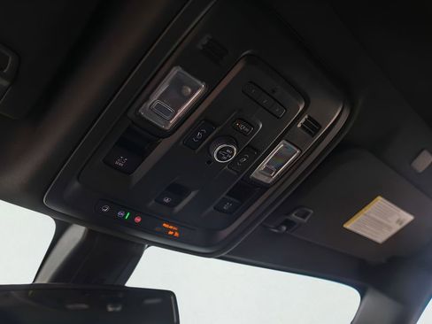 Used 2021 GMC Yukon Denali AWD/4WD image 25