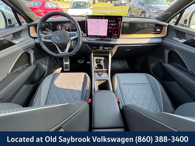 Certified 2025 Volkswagen Tiguan SEL R-Line AWD/4WD image 14