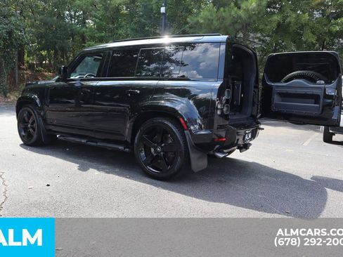 Used 2023 Land Rover Defender 110 V8 image 24