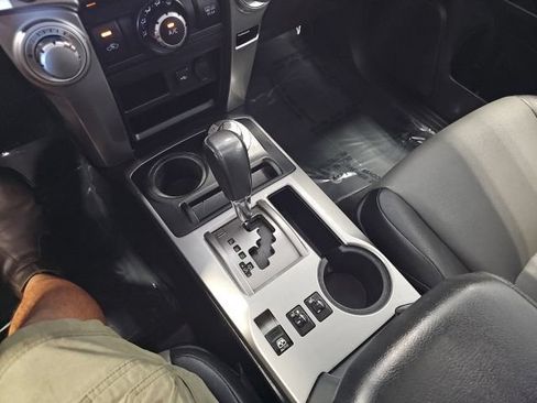 Used 2020 Toyota 4Runner SR5 Premium w/ Moonroof Package AWD/4WD image 22