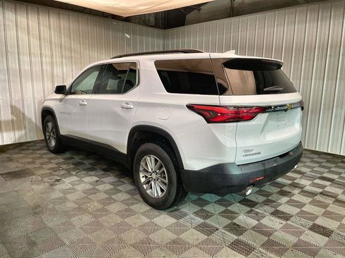 Used 2023 Chevrolet Traverse LT image 6