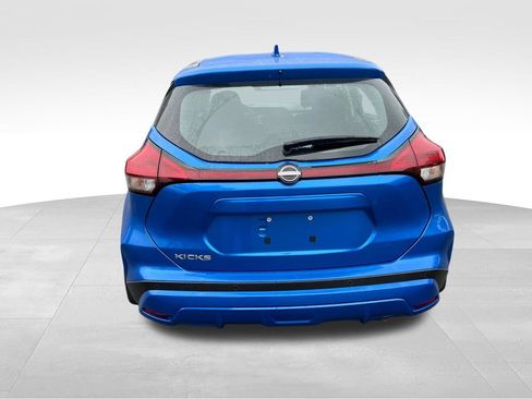 New 2025 Nissan Kicks Play S image 6