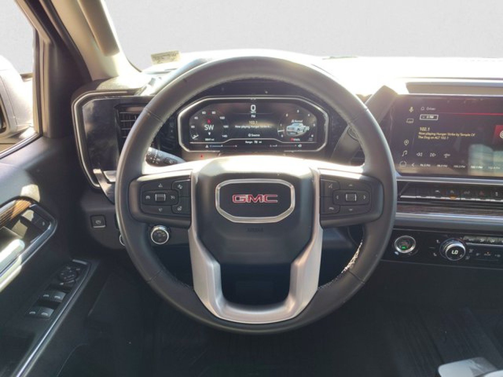 Used 2023 GMC Sierra 1500 Elevation AWD/4WD image 13