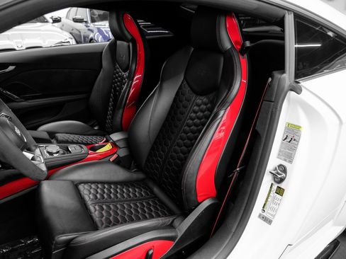 Used 2019 Audi TT RS w/ Technology Package image 4