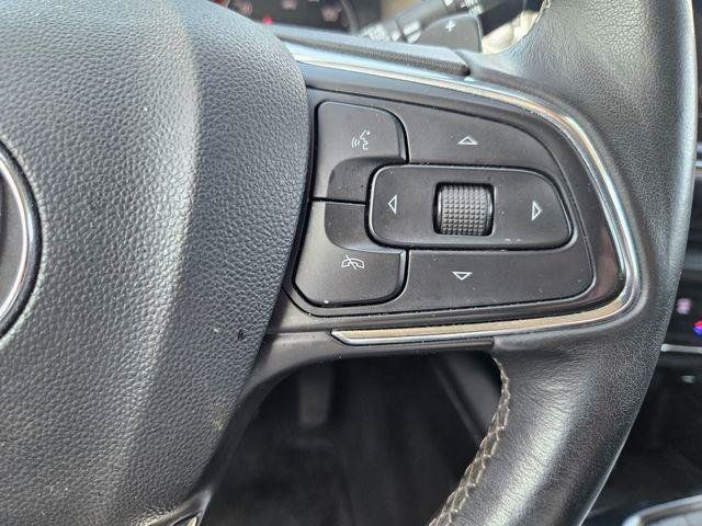Used 2023 Buick Envision Avenir AWD/4WD image 31
