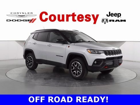 Certified 2024 Jeep Compass Trailhawk image 1
