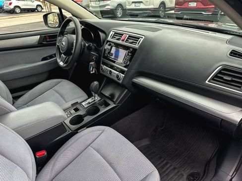Used 2019 Subaru Outback 2.5i AWD/4WD image 22