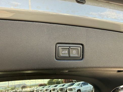 Used 2024 Audi Q4 e-tron Prestige w/ Black Optic Package image 19