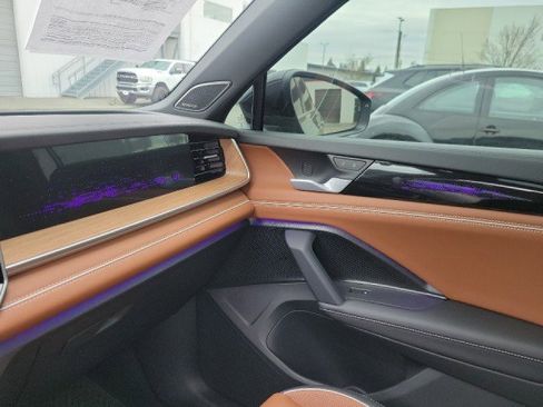 Used 2026 Volkswagen Tiguan SEL R-Line image 18