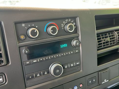 Used 2020 Chevrolet Express 3500 LT w/ LT Preferred Equipment Group image 15