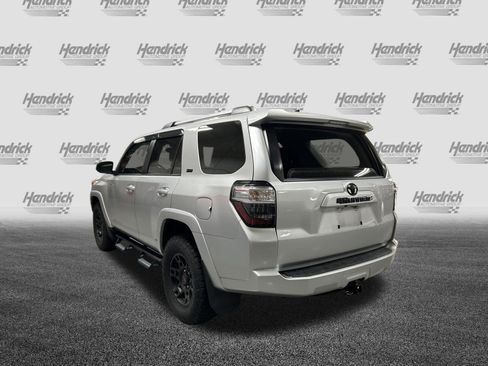 Used 2022 Toyota 4Runner SR5 RWD image 9