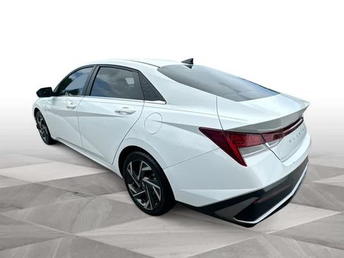 Used 2024 Hyundai Elantra Limited FWD image 6