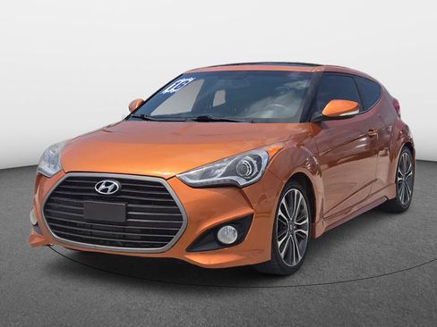 Used 2016 Hyundai Veloster Turbo w/ Option Group 04 FWD image 2