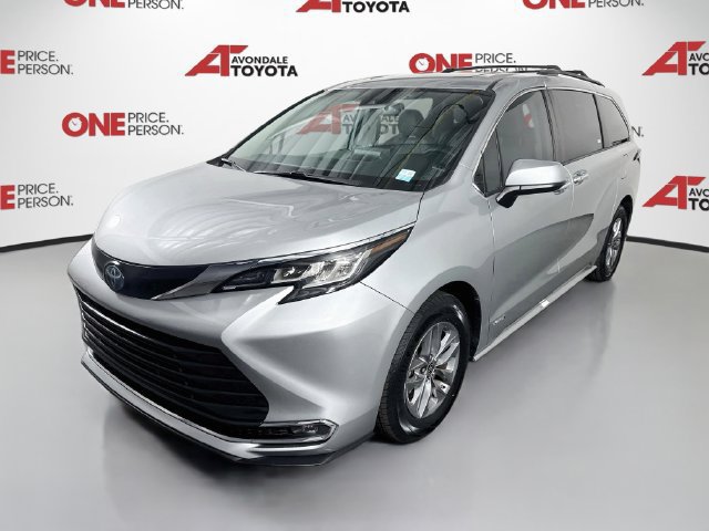 Certified 2021 Toyota Sienna XLE FWD image 4