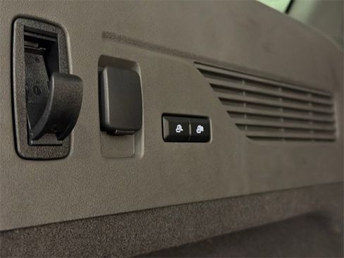 Used 2024 Lincoln Nautilus Black Label w/ Jet Appearance Package (87T) image 9