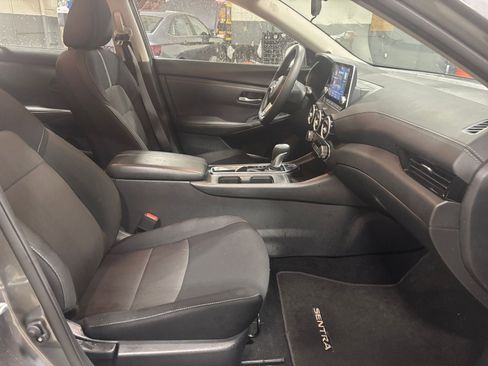 Used 2025 Nissan Sentra SV image 25