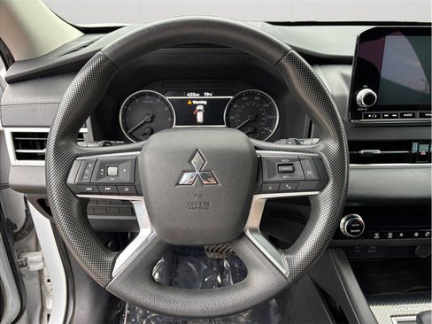 Used 2022 Mitsubishi Outlander ES AWD/4WD image 21