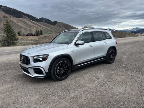Used 2024 Mercedes-Benz GLB 35 AMG 4MATIC image 4