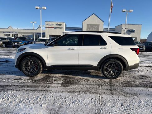 New 2026 Ford Explorer ST-Line w/ ST-Line Street Pack image 2