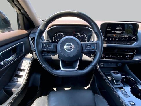 Used 2021 Nissan Rogue SL w/ Premium Package FWD image 5