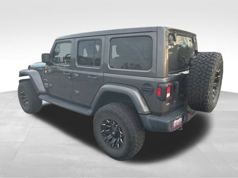 Used 2019 Jeep Wrangler Unlimited Sahara image 13