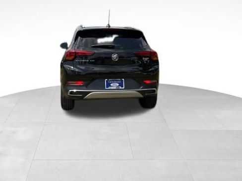 Used 2022 Buick Encore GX Essence image 6