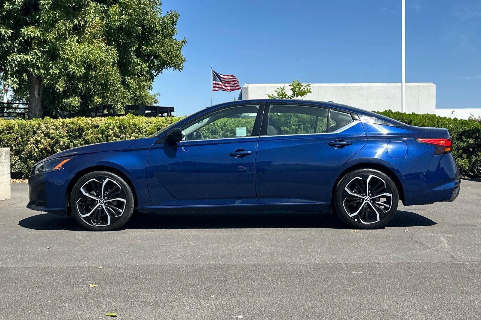 Certified 2024 Nissan Altima 2.5 SR FWD image 7